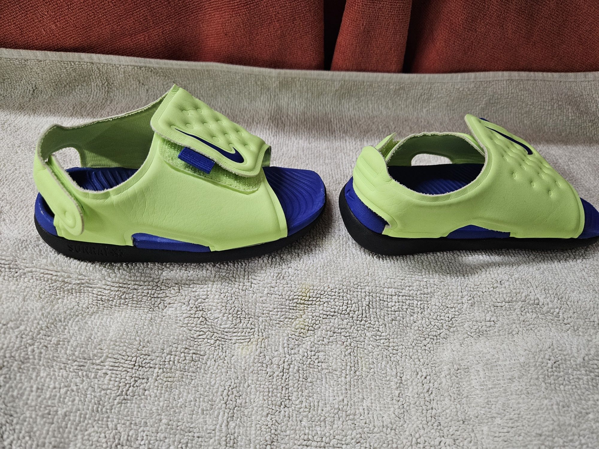 Sandálias criança nike T22
