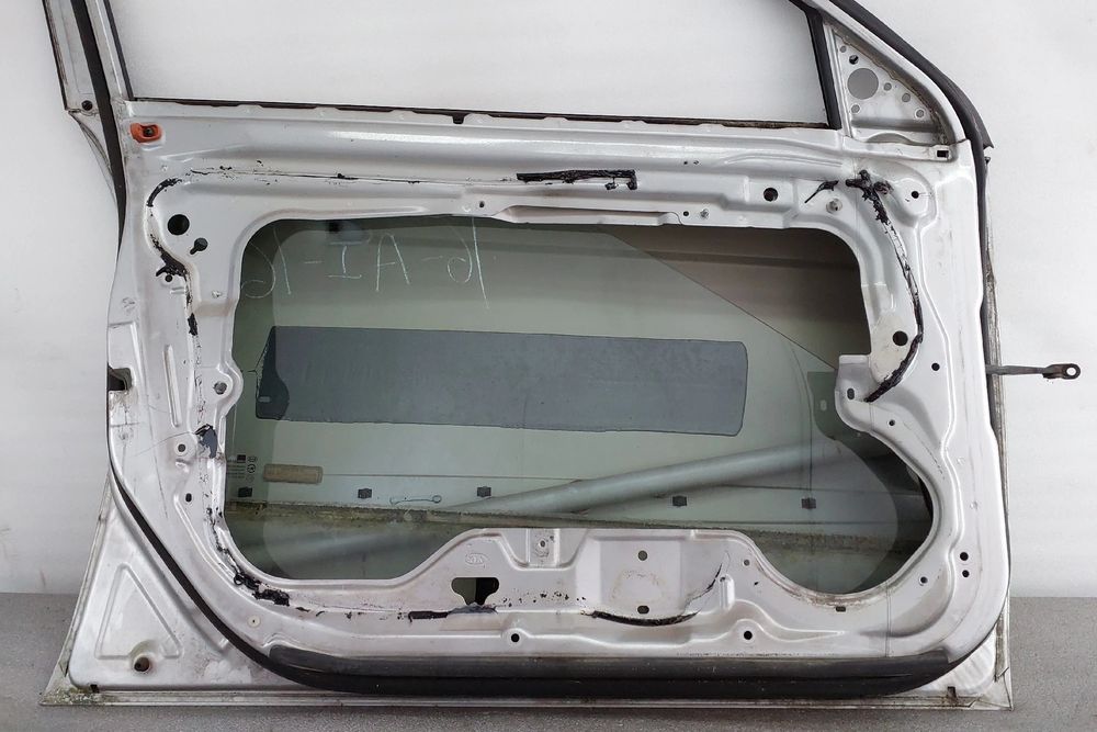 Porta frente esquerda KIA Cerato (LD)