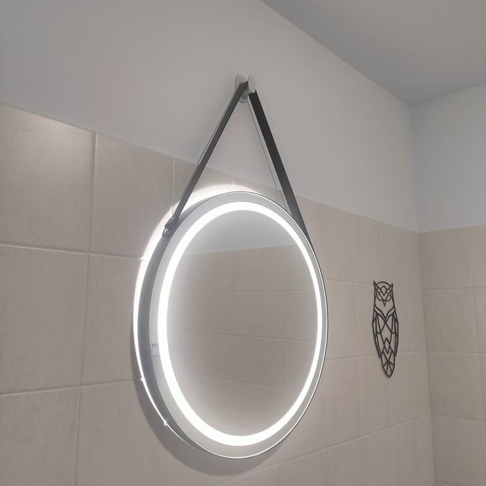 Lustro LED łazienkowe