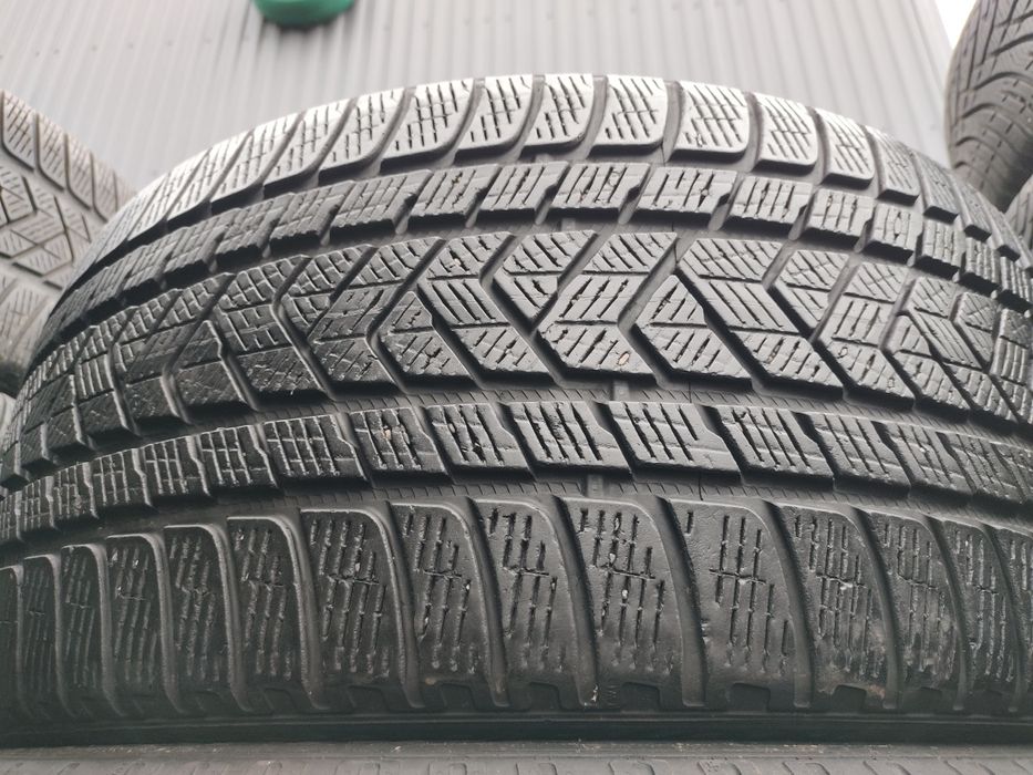 Шини зима 275/35 та 315/30 R22 Pirelli