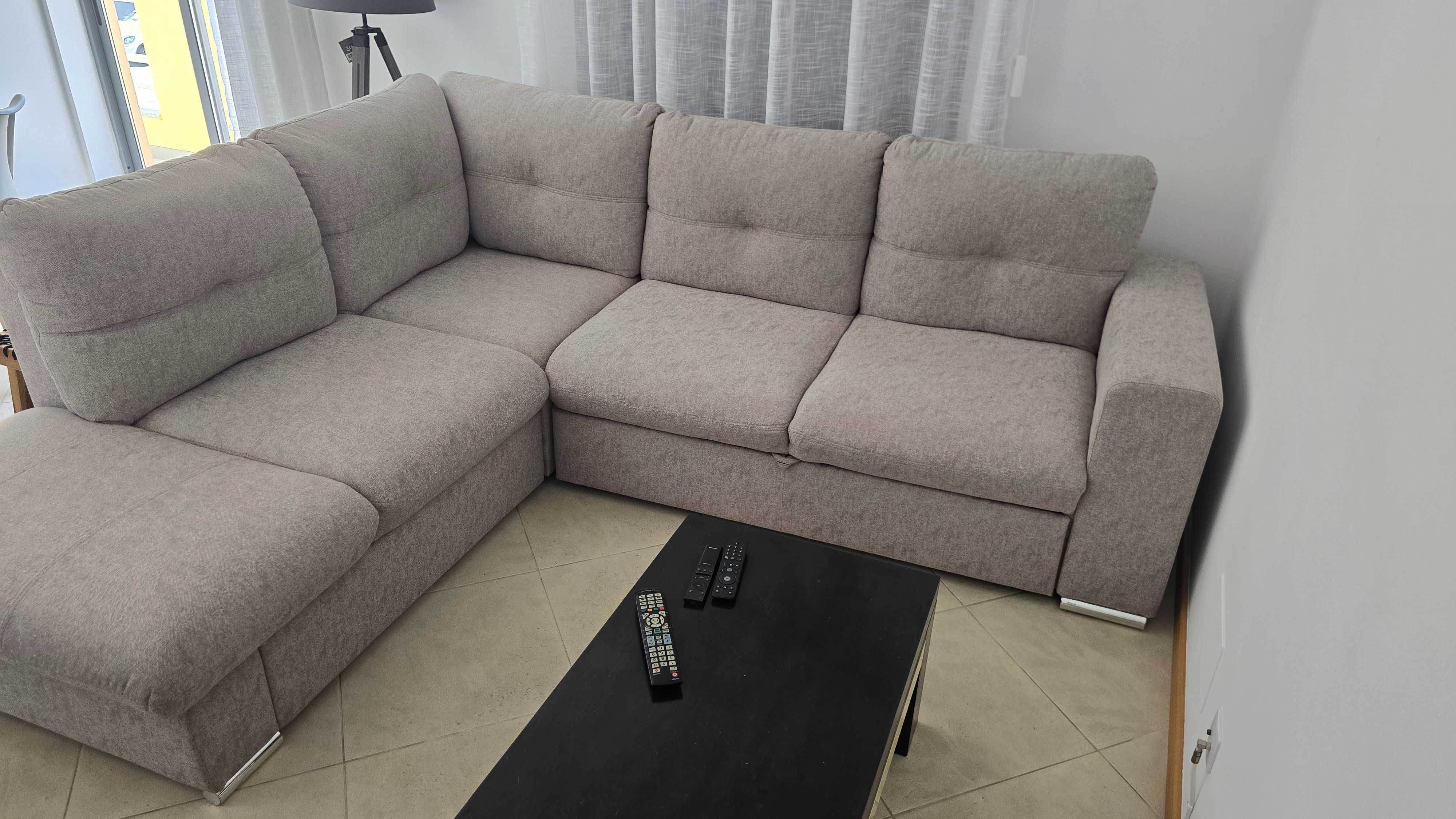 Sofa cinza de abrir