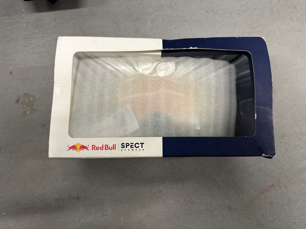 Gogle narciarskie Red Bull nowe