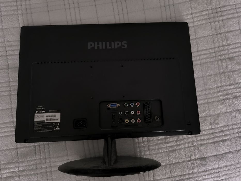 Monitor 19" Philips 191TE2LB/00  komplet okablowania