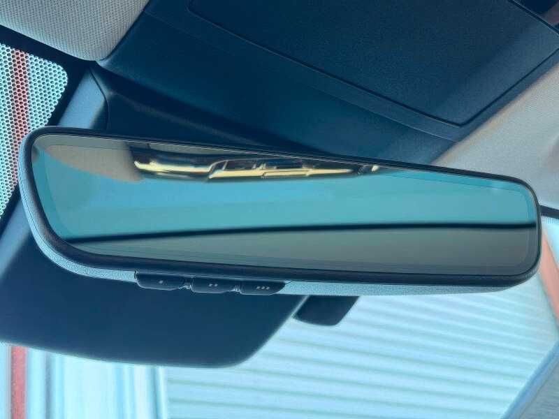 2023 Lexus RZ 450e Luxury