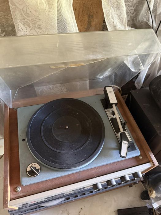 Проигрыватель винила