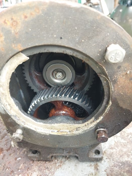 Універсальний привід під м'ясорубку.