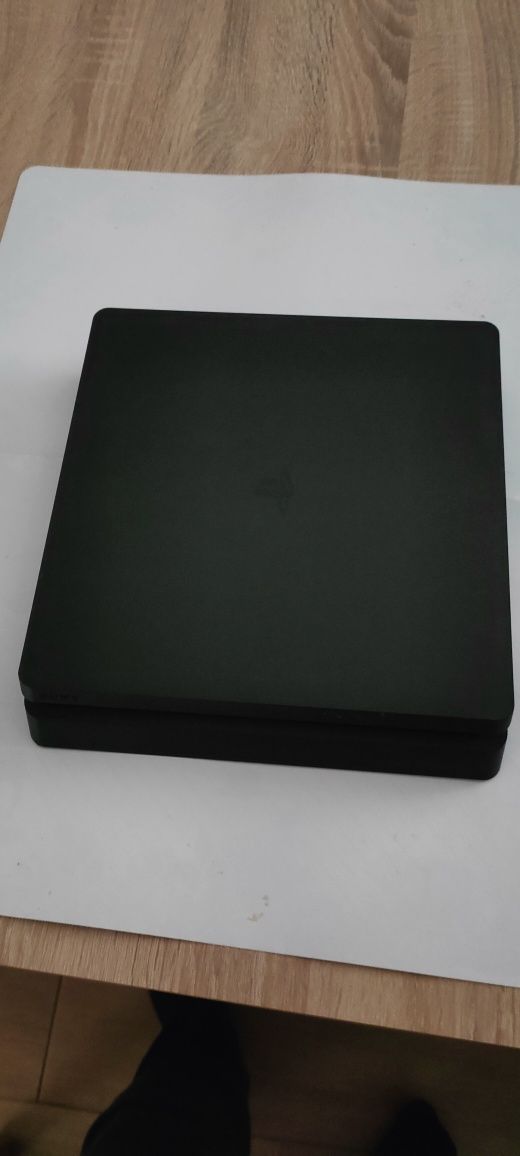 Ps4 slim + 13 gier +pad