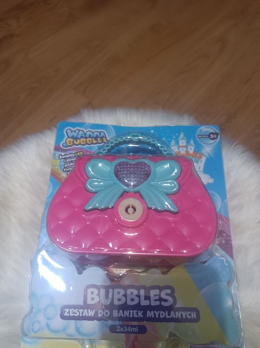Zestaw do baniek mydlanych.