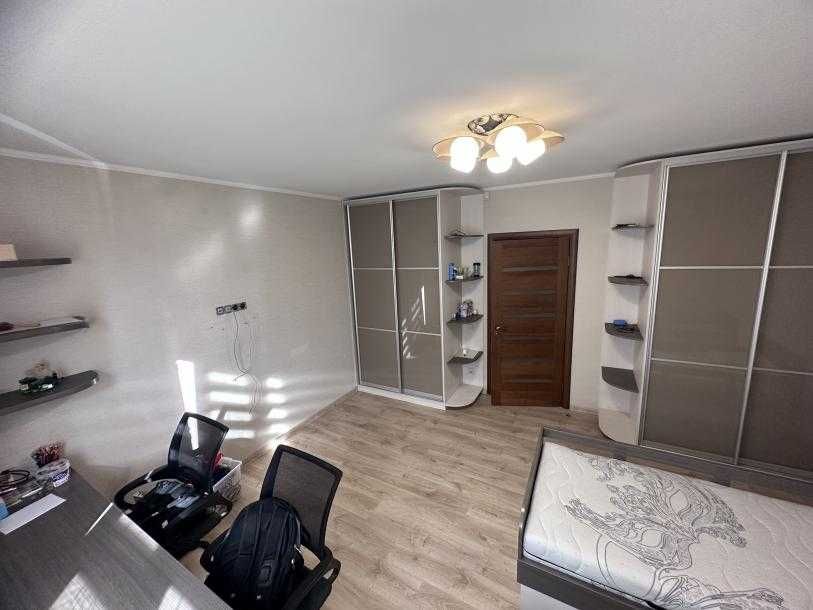 2к Новострой ЖК Мира1 Метро Масельского. Кап.Ремонт. 4й эт\9ти. 61метр