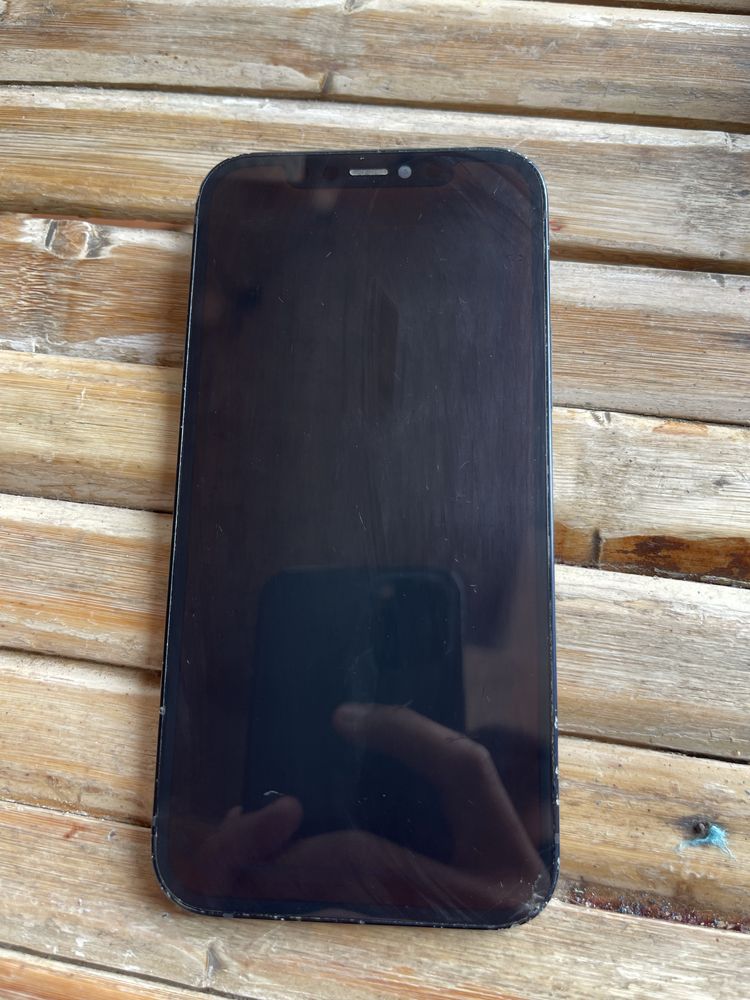 Iphone 12 - funcional com danos