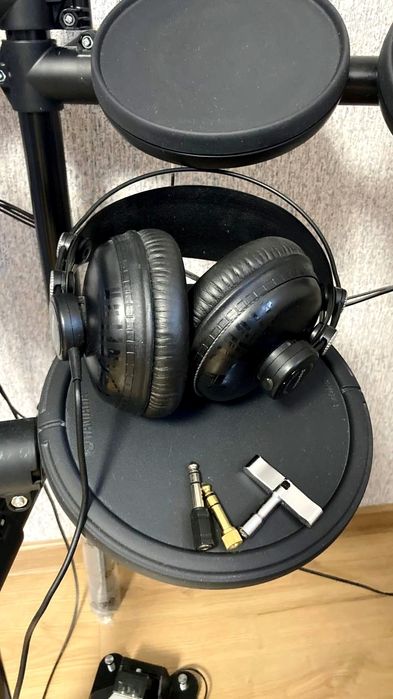 Барабанна установка Yamaha DTX452K, навушники, палички, коробка