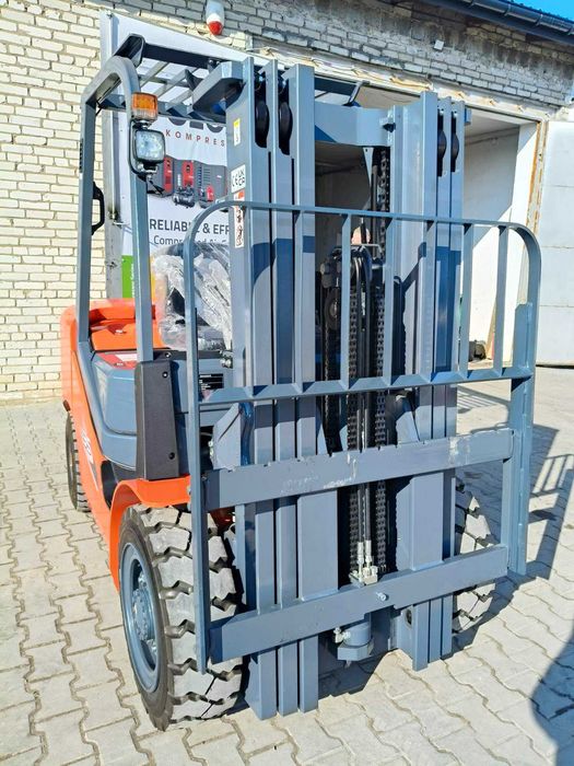 Фронтальний Навантажувач