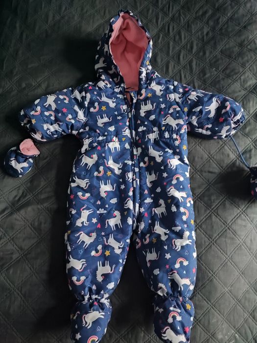 Kombinezon dziecięcy w jednorożce