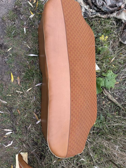 Продам задні сідушки Газ 21