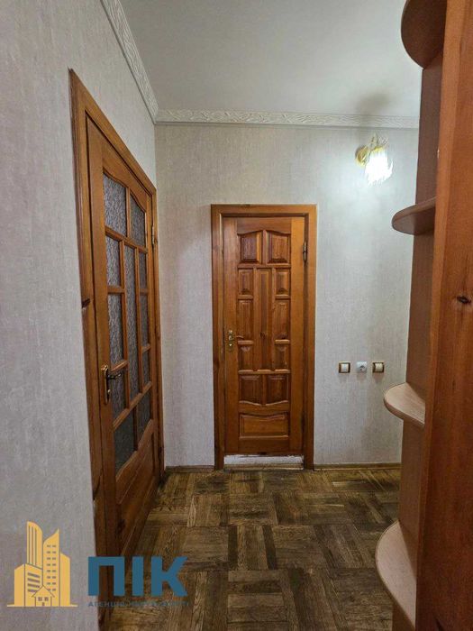 Без%! 3к біля метро, гарний ремонт, теплий будинок