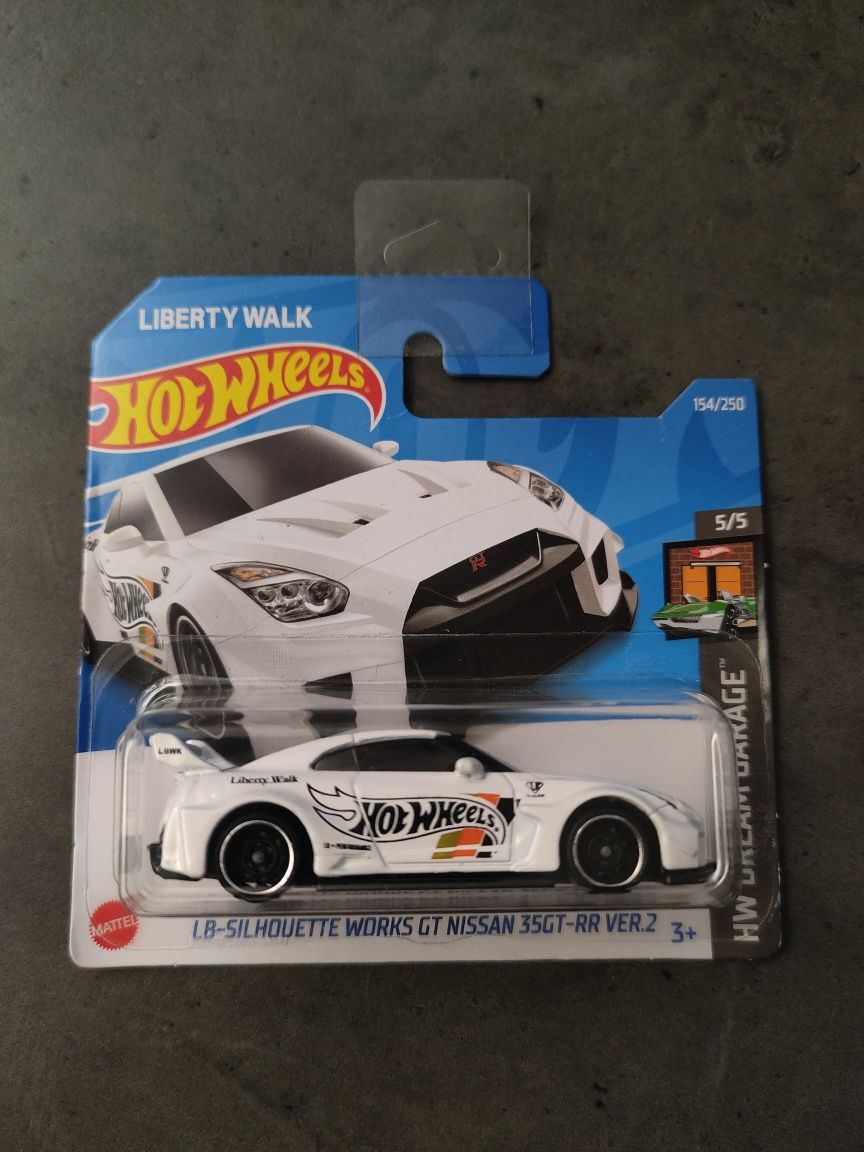 Nissan GT-R R35 Liberty Walk LBWK Silhouette Hot Wheels Dream Garage
