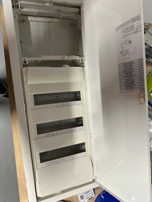 Hager Rozdzielnica podtynkowa VOLTA 4x12