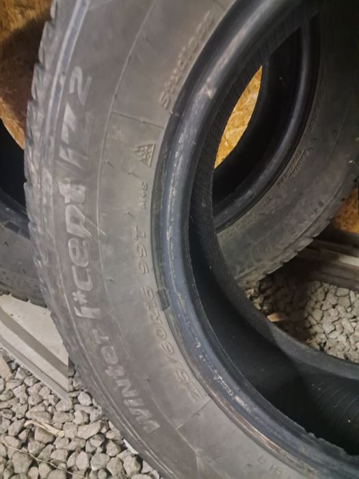 Продам зимні шини Hankook winter Cept IZ2