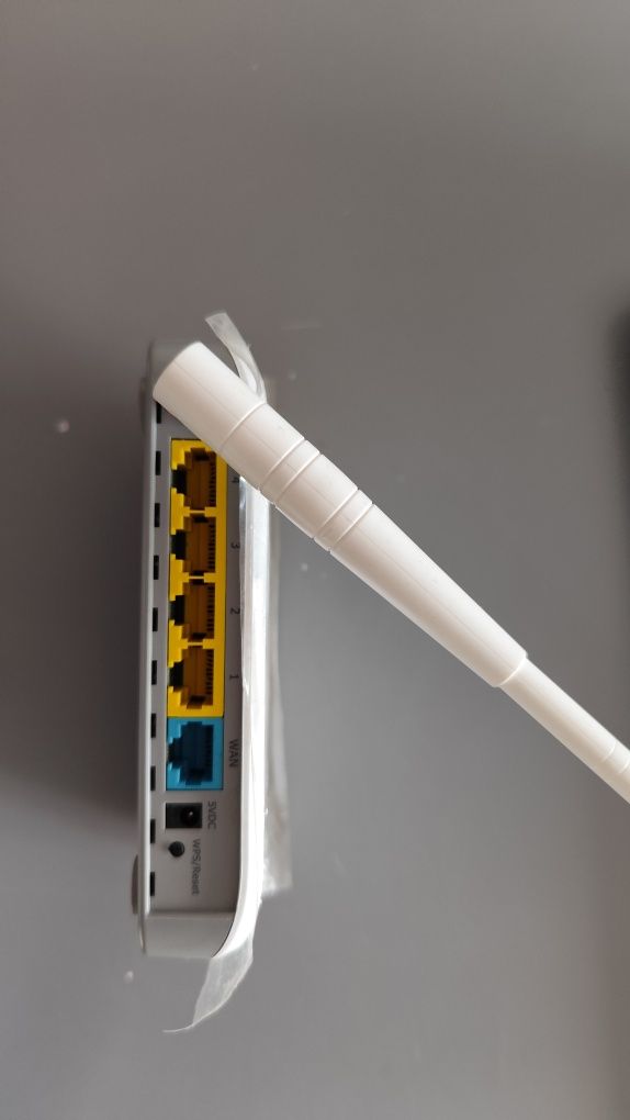 Router EDIMAX BR-6228nS