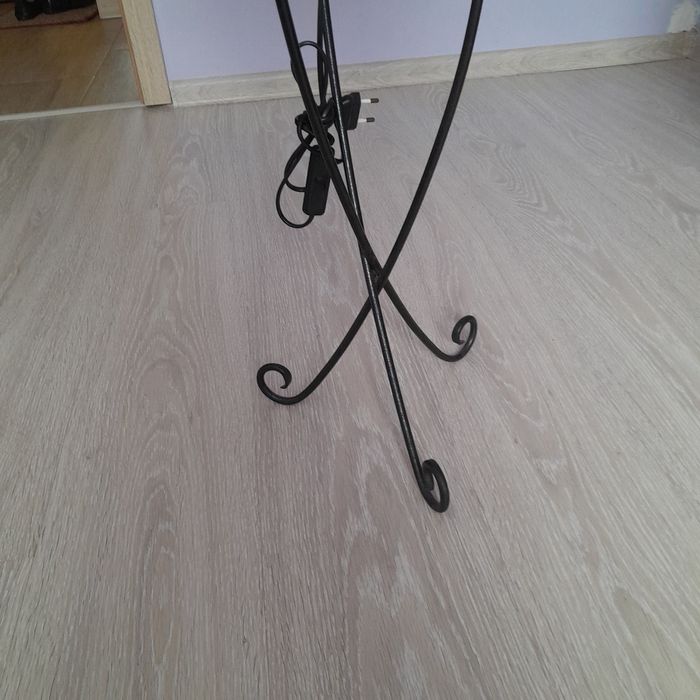 Podstawa do stylowej lampy stojącej bez abażura