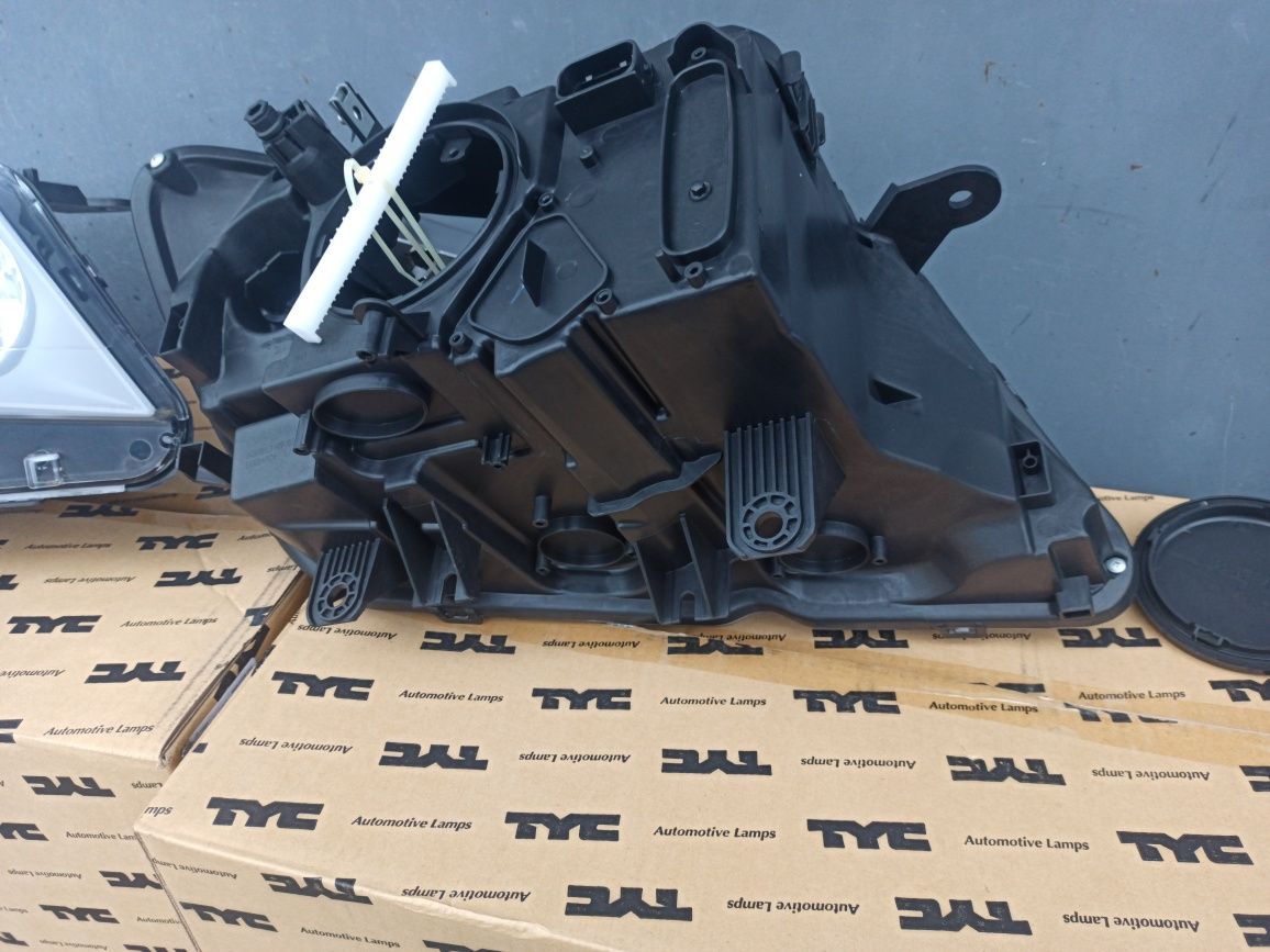 Фари BMW X3 F25 2010-14