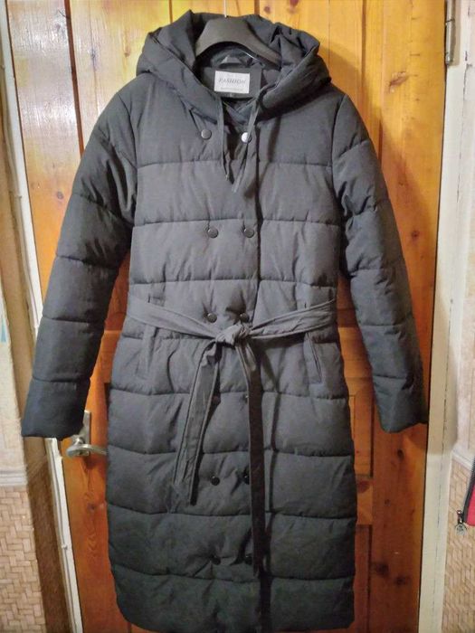 Пуховик женский длинный
