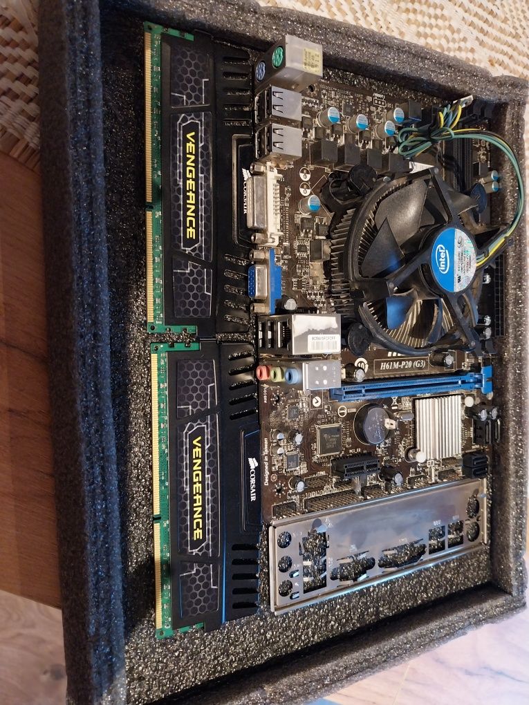 Płyta główna H61M-P20+ procesor I7 3770+ 16gb ram ddr3+chłodzenie