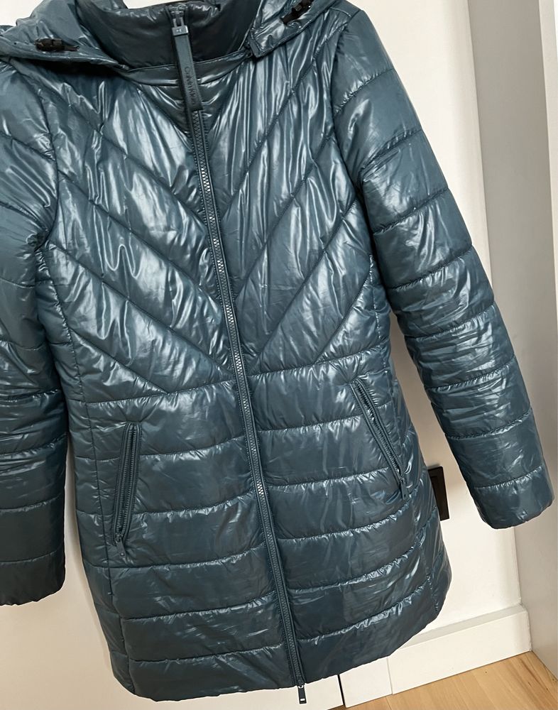 Calvin Klein damska kurtka puchowa K20K204868 niebieska Regular Fit S