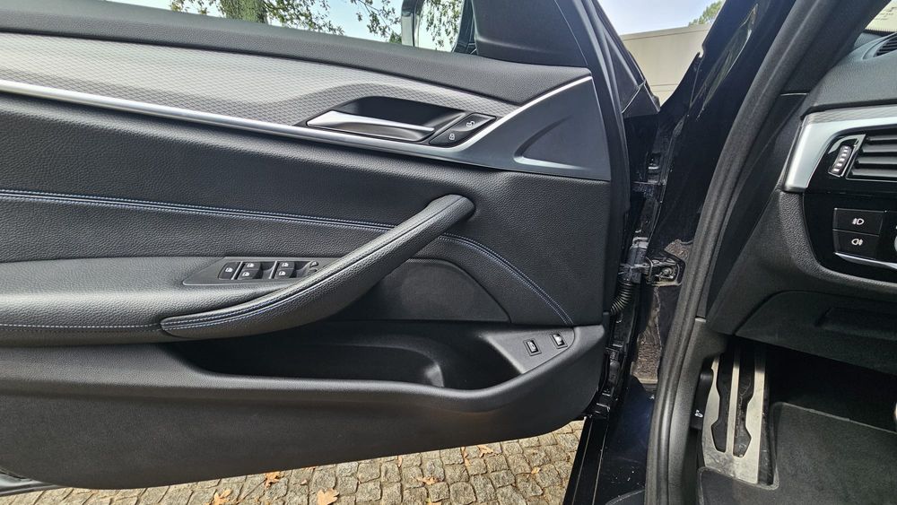 BMW  530 e pak M