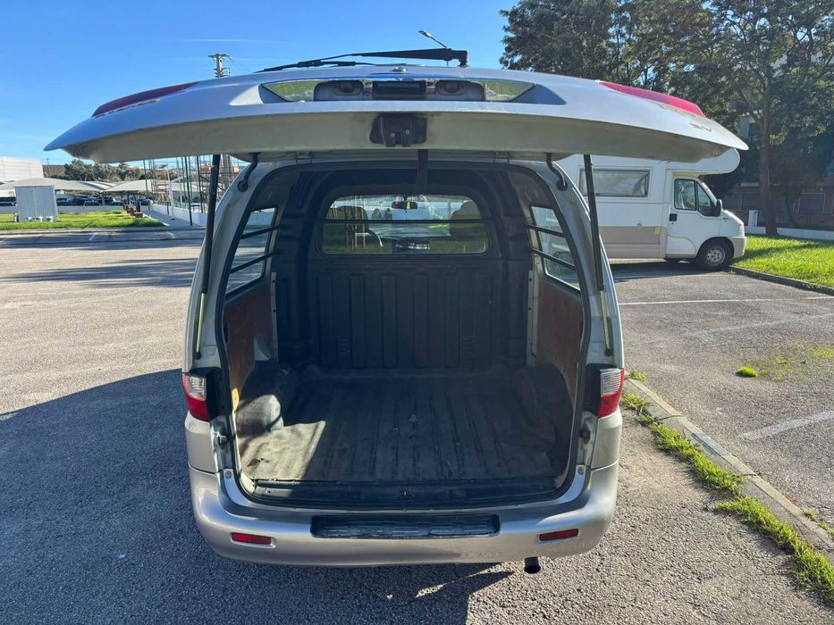 HYUNDAI H1 2.5 DIESEL 100cv - 6 LUGARES - 2002-05