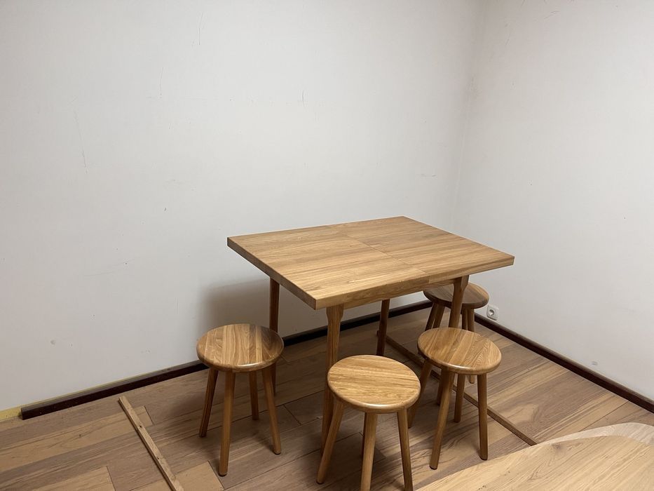 Табурет дерев'яний, кругле сидіння. Табурети масив дуба