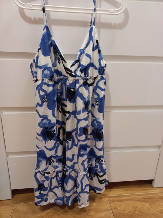 Letnia sukienka marki Only, biało-niebieska,, rozmiar 40