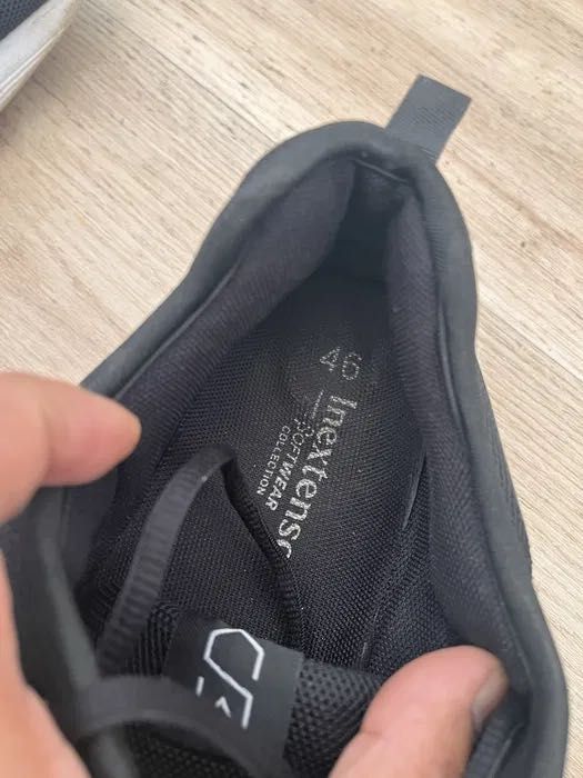 Sapatilhas pretas 46