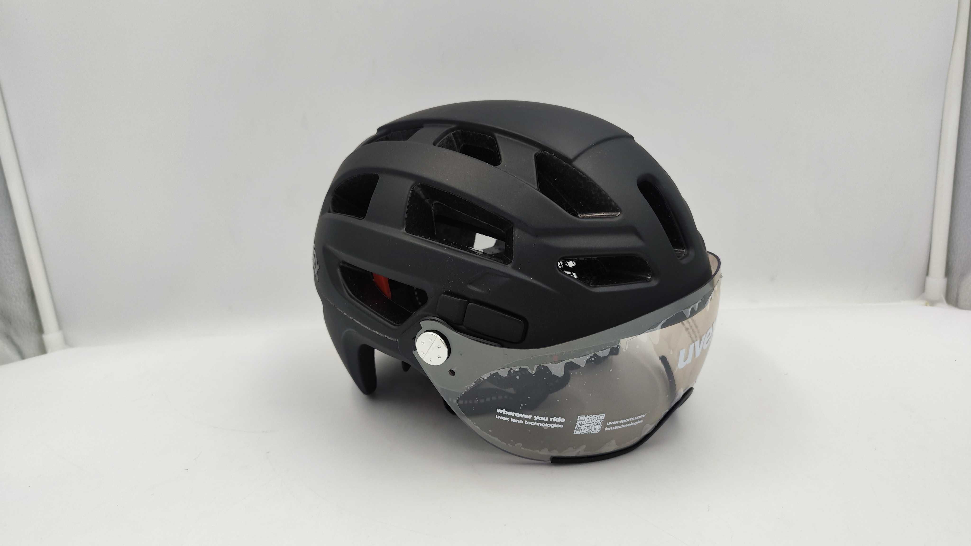 Kask rowerowy Uvex Finale Visor r. 52-57 lampa LED (AK7)