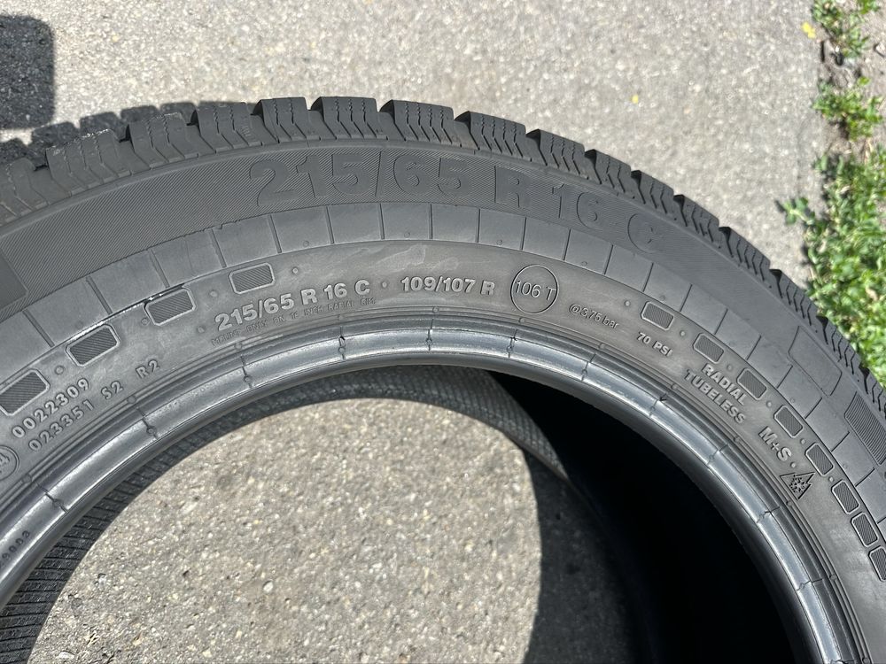 215/65 R16C 109/107R Continental VancoFourSeason 2 /всесезон/комплект/