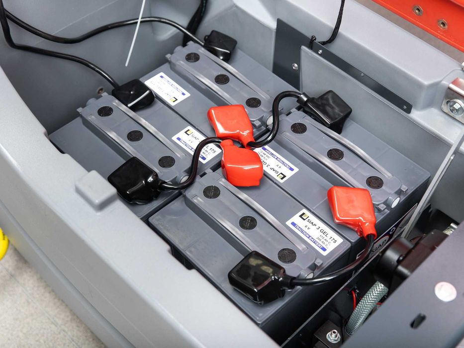 Szorowarka Hako Scrubmaster B90 CL TB850 NOWE BATERIE 2017r 17000netto