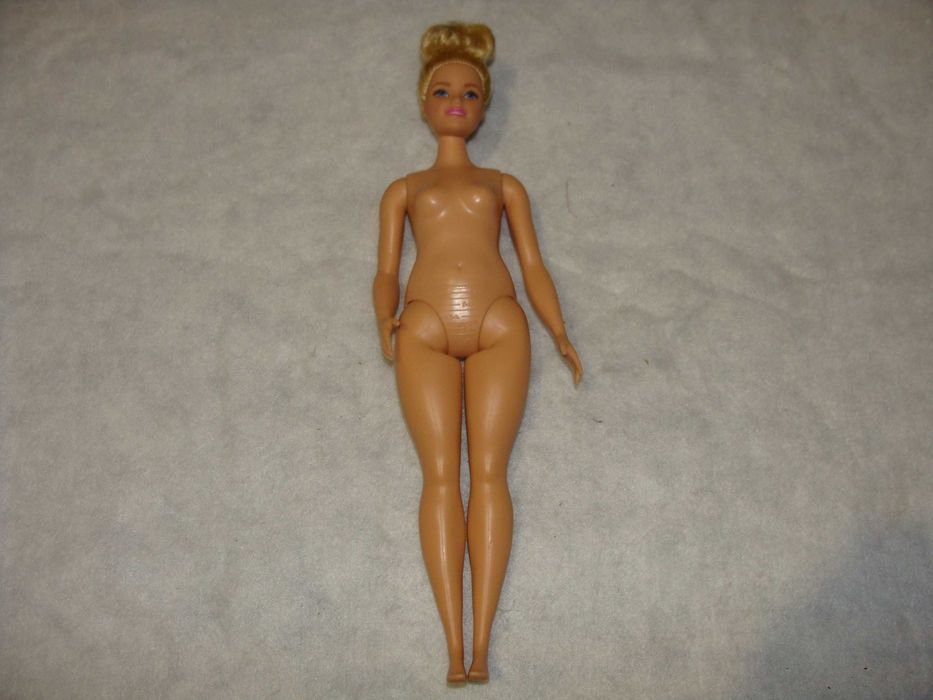 Barbie Coffee Shop with Blonde Curvy Doll (Ref. GMW03)
