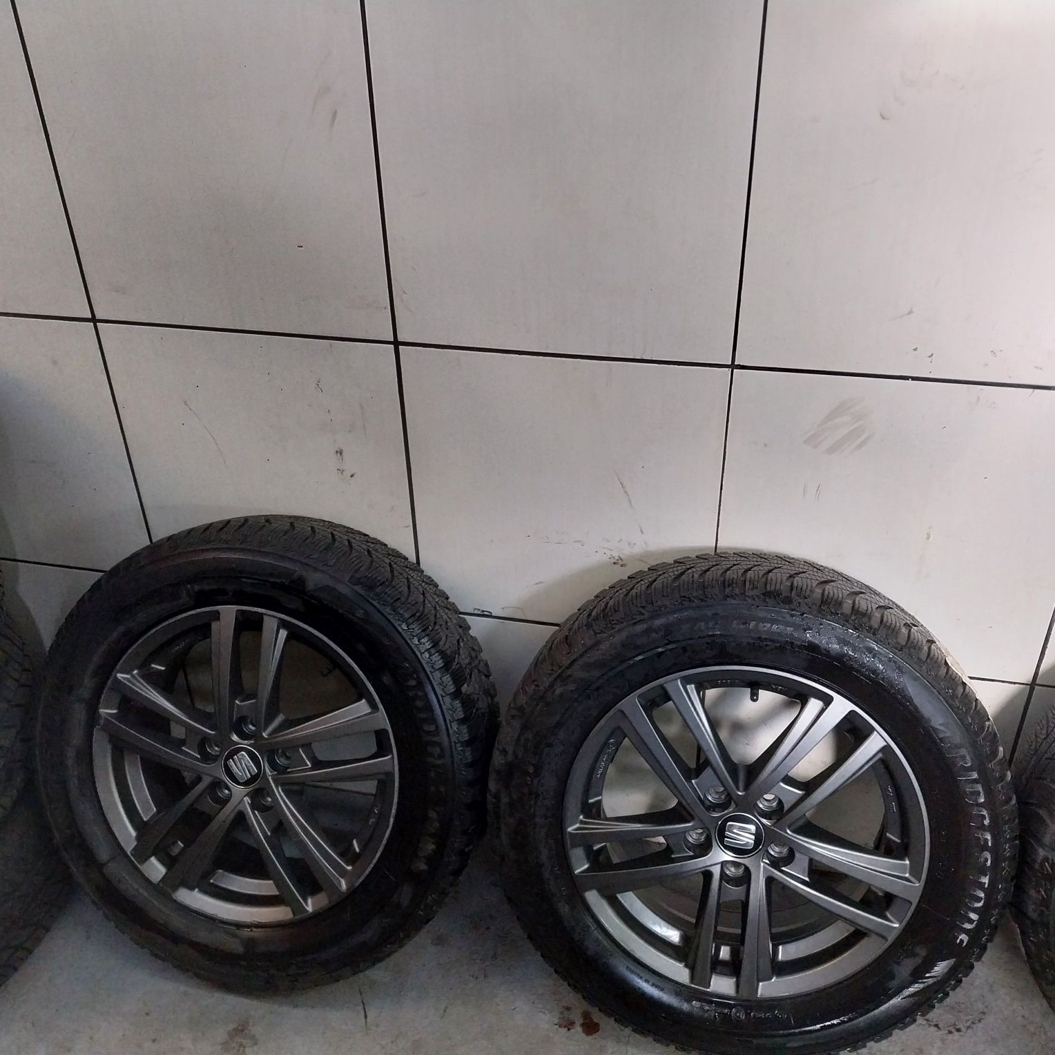Całe Koła Zimowe Seat R15 5x100 5.5J ET 40