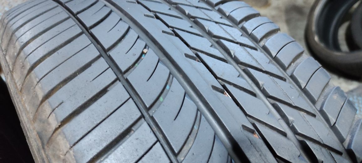 Pneus 255 50 r 20 Goodyear semi novos