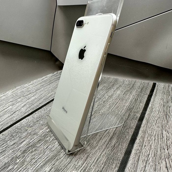 Продам айфон 8 плюс