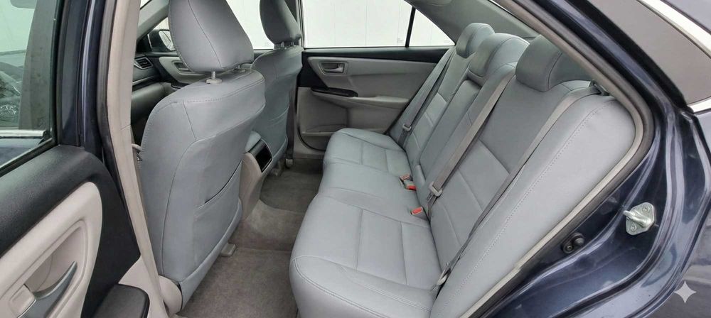 Оренда Авто Київ: Toyota Camry Hybrid / Passat, Газ/Бензин. Власне СТО