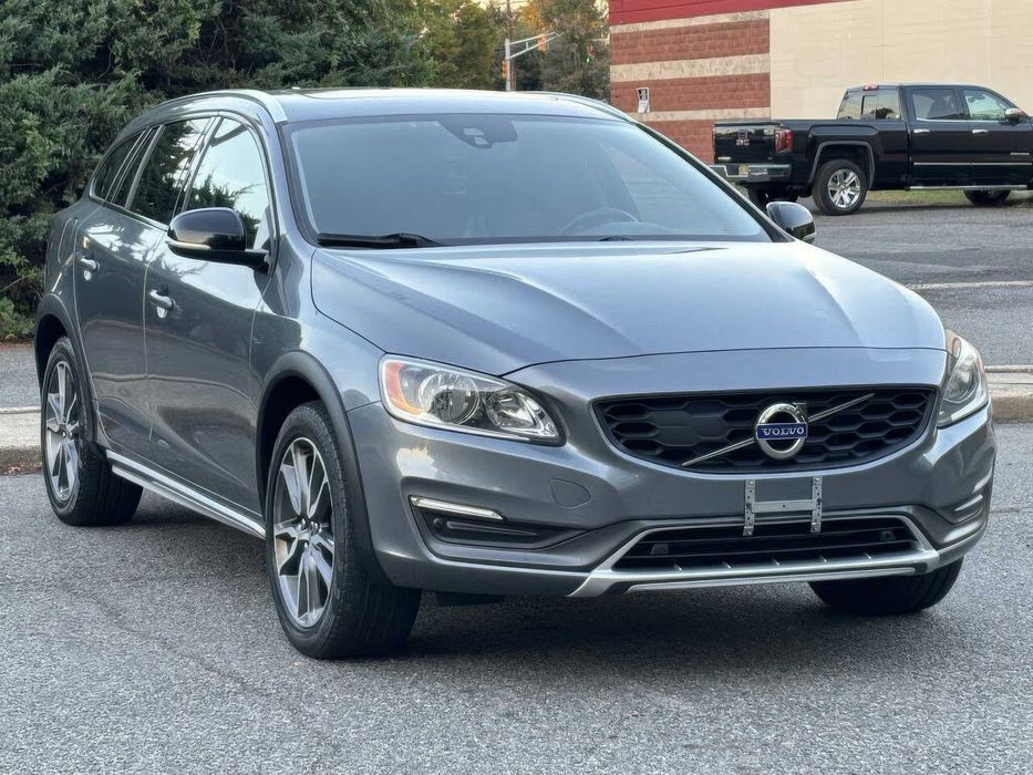 Volvo V60 Cross Country      2016