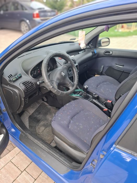 Sprzedam Peugeot 206 1,4 75 KM rb. 2000