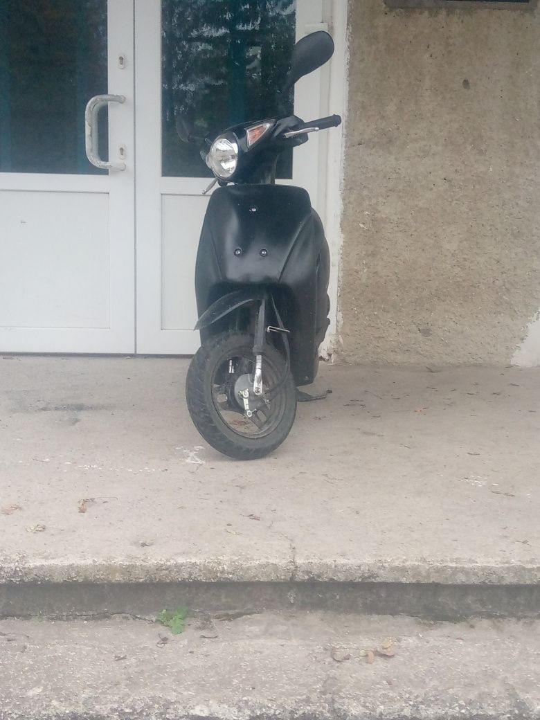 Продам Сузукі лет 6 в хорошому стані