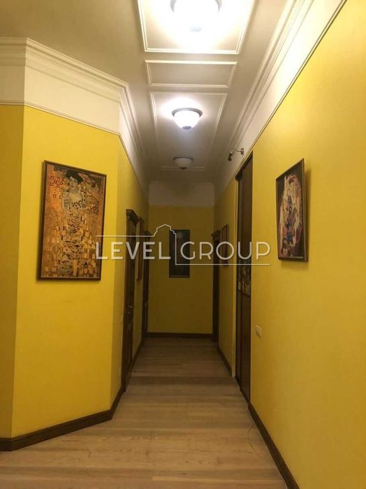 Трикімнатна квартира в центрі на вул. Гоголівська 2а, Університет