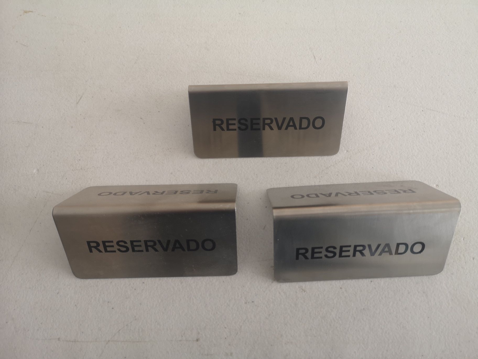 Suportes de mesa reservado bar restaurante