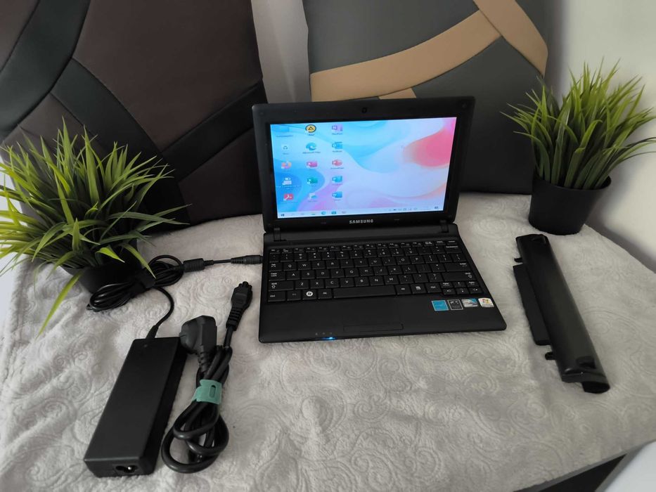 Lekki Samsung 10', Windows 11 Office WiFi Bluetooth idealny na codzien