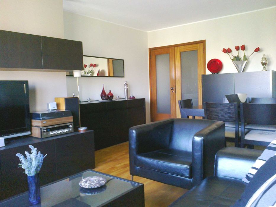 Quarto em apartamento na zona Prelada/Boavista