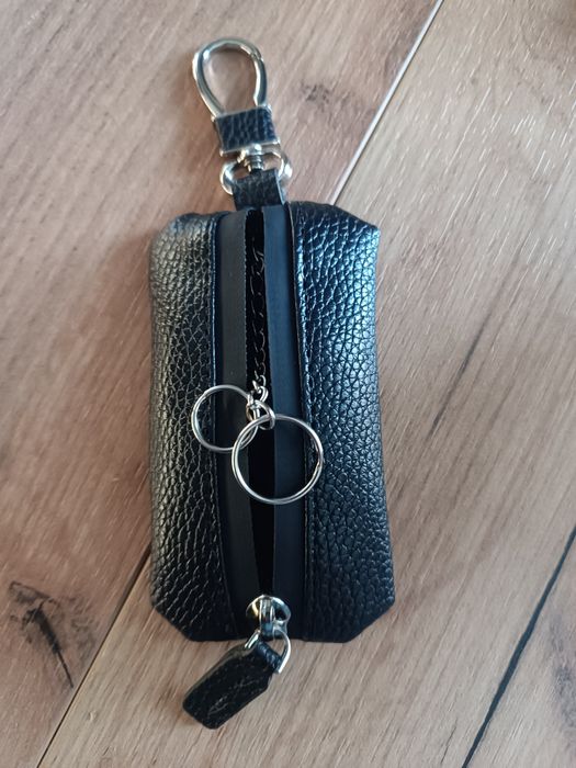 Etui na klucze z karabińczykiem