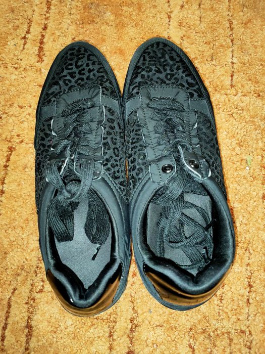 Кросівки ZARA basic collection r39